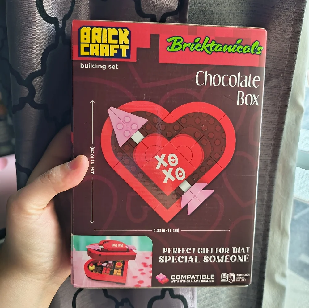 Brick Craft Bricktanicals Building Set Valentines Candy Chocolate Box NEW